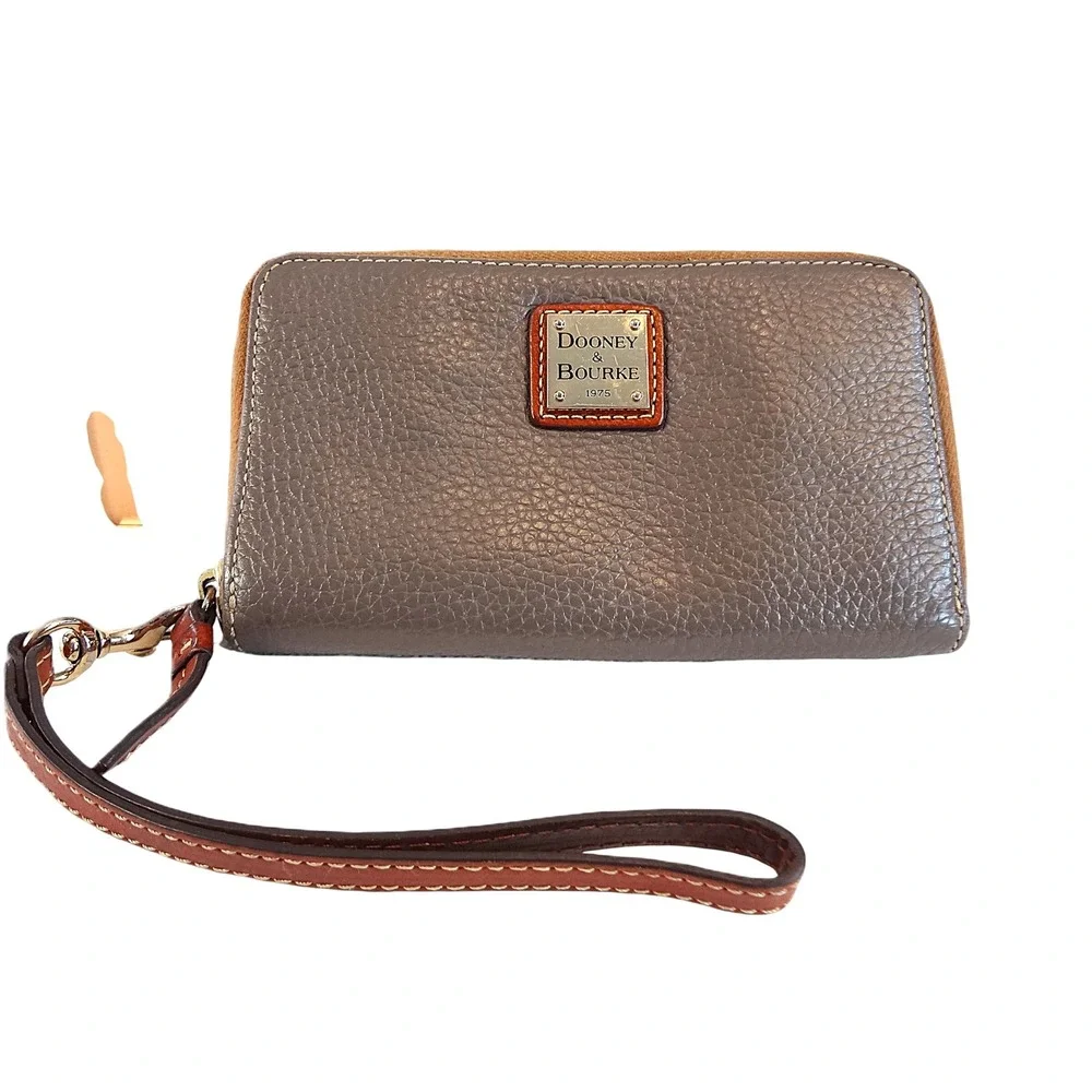 Dooney Bourke Gray‎ Leather Zip Around Wristlet Wallet Card Holder